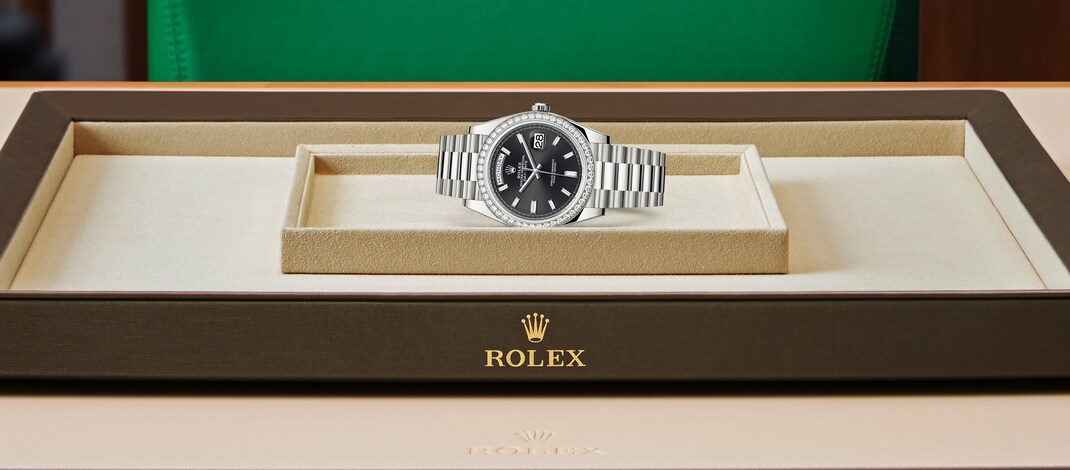 Rolex day-date em Oyster, 40 mm, ouro branco e diamantes m228349rbr-0003 em Marcolino