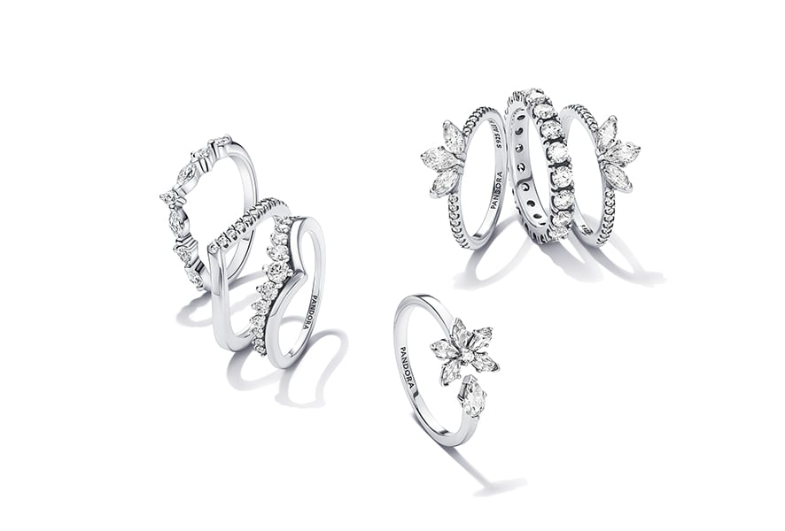 Worldwide recognized for high quality jewelery with manual finishing. Discover the different Pandora jewelry and collections and let yourself be inspired.
