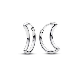 Crescent moon shaped sterling silver hoop Brincos