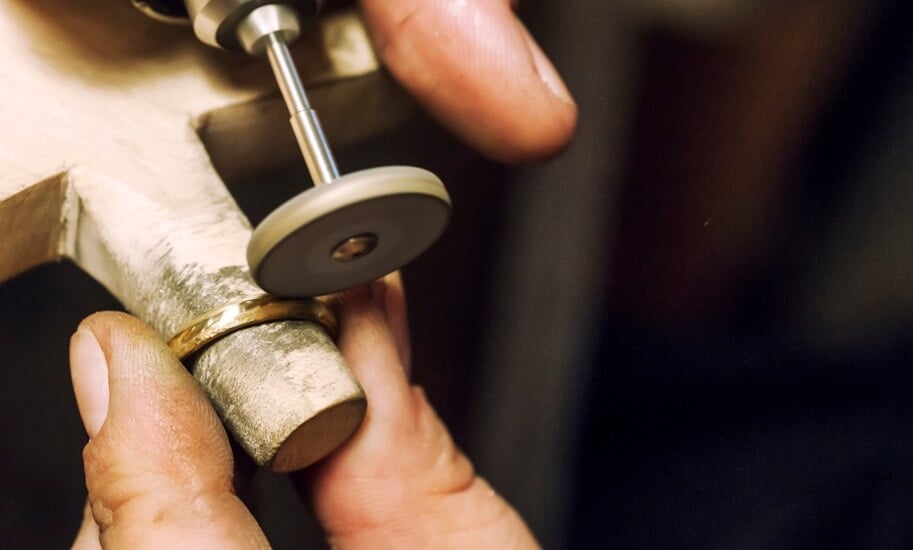  Jewelery Cleaning and Maintenance